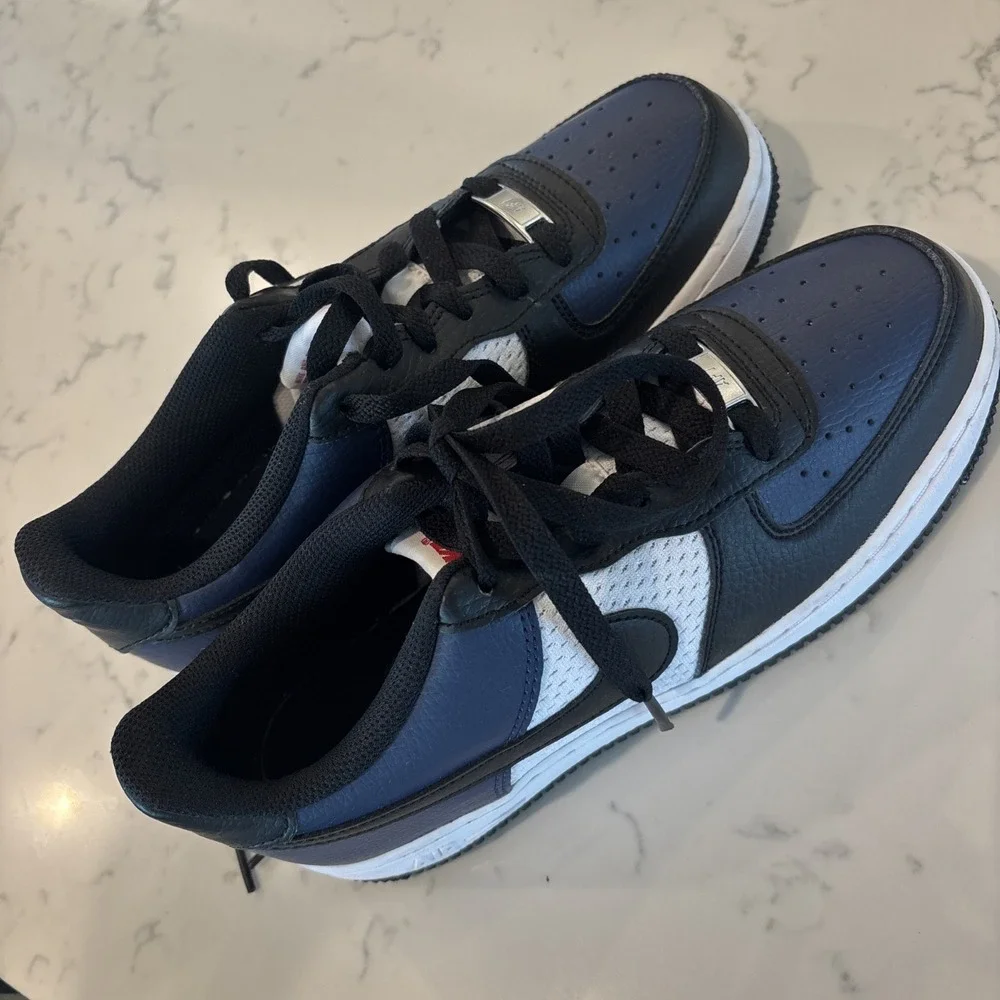 Nike Air Force 1 Youth 5.5 Sneakers Navy/Black HJ9201-400 School Shoes Pristine!